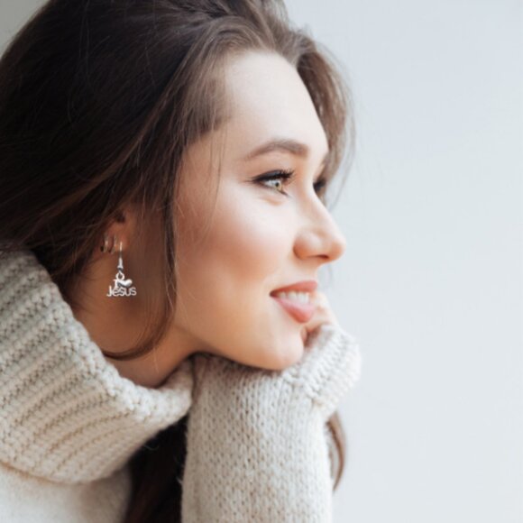 I LOVE JESUS EARRINGS - Picture 1 of 3